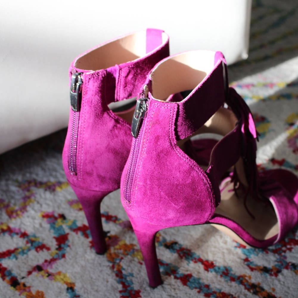 Suede Via Spiga Fuschia Women's Tassled Heels - Picture 8 of 12